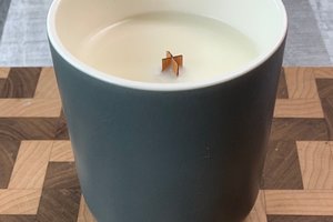 8oz Cranberry Pomegranate Ceramic Hand Poured Wooden X Wick Soy Wax Candle