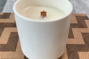 8oz Cranberry Pomegranate Ceramic Hand Poured Wooden X Wick Soy Wax Candle