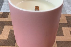 8oz Cranberry Pomegranate Ceramic Hand Poured Wooden X Wick Soy Wax Candle