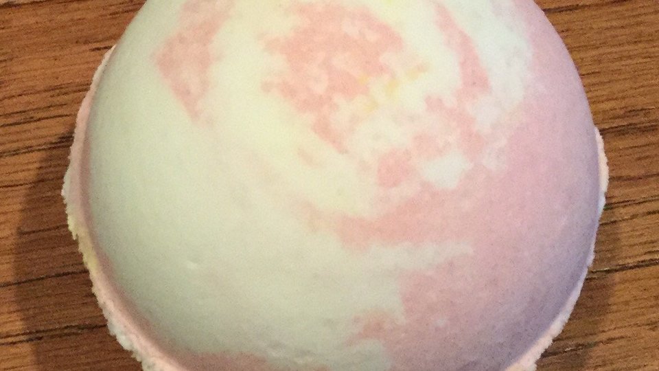 Tahitian Coconut Bubble Bath Bomb