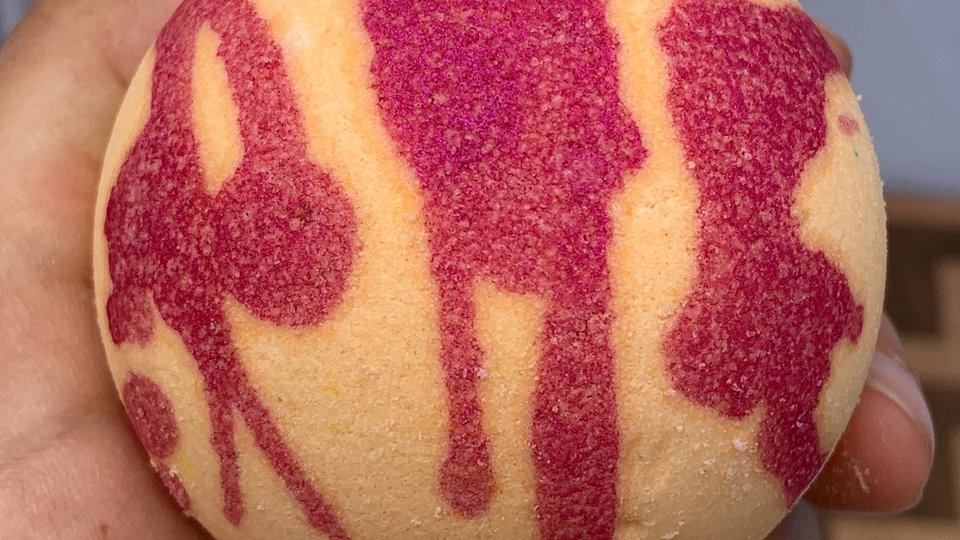 Honeysuckle Bath Bomb