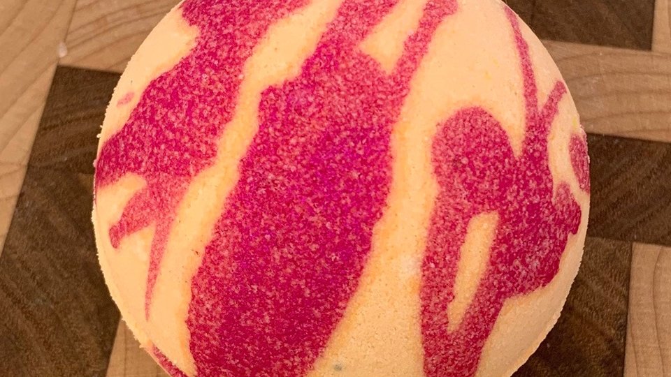 Honeysuckle Bath Bomb