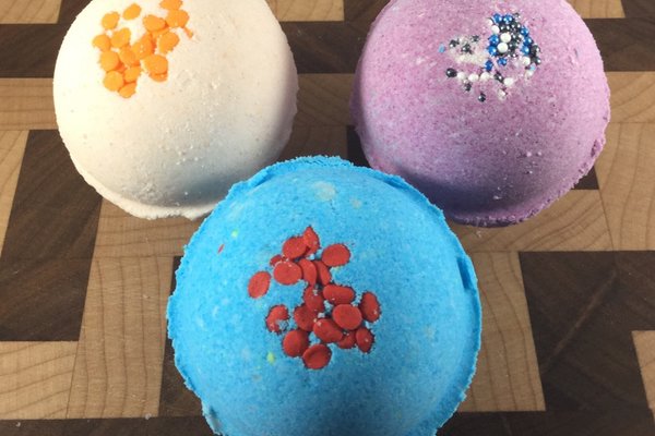 Toy Surprise Bubble Bath Bomb