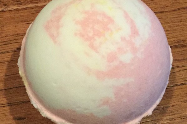 Tahitian Coconut Bubble Bath Bomb