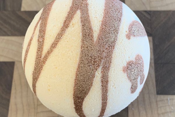 Honey Toffee (Honey I Washed The Kids Type) Bath Bomb
